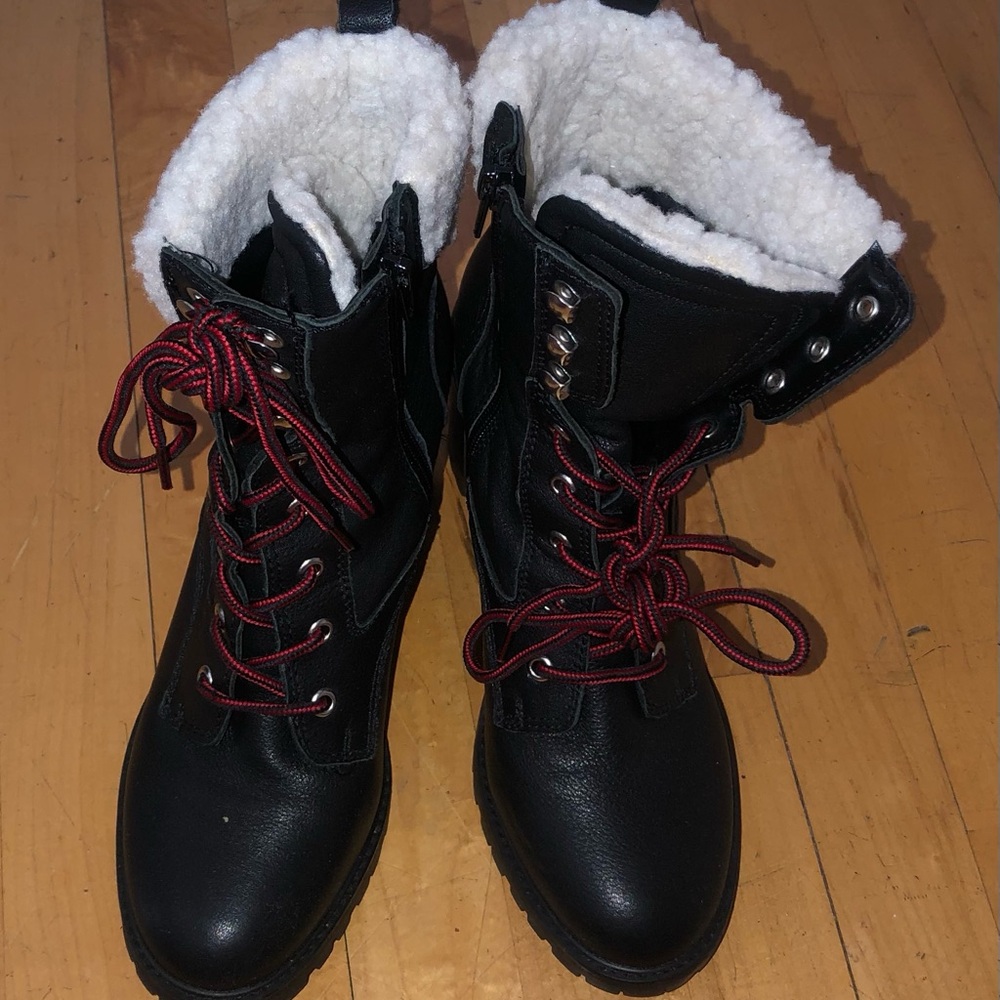 Nine West Black and Red Combat Boots with Sherpa Lining